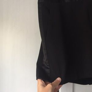 Express Shorts - Women’s black express dressy work shorts size 4 Express Shorts - Women’s black express dressy work shorts size 4